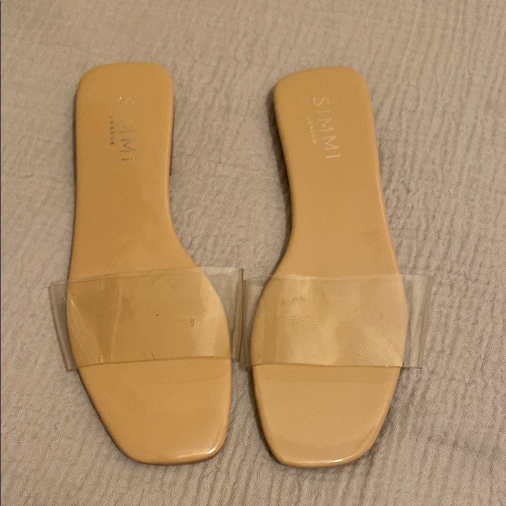 SIMMI LONDON Tan Slide Sandals. Size 9